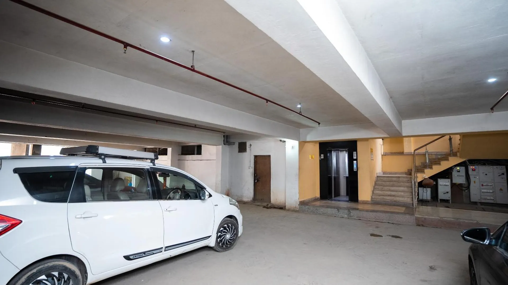 Hotel Radiance Courtyard Benares Bed & Breakfast