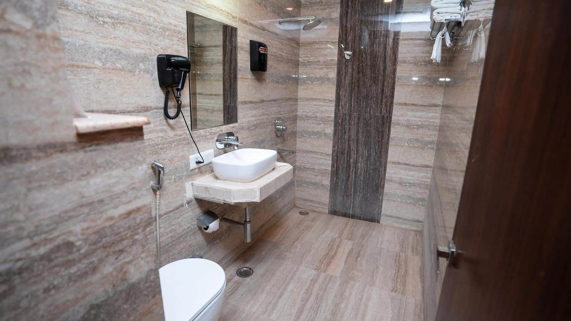Hotel Radiance Courtyard Varanasi 0*,