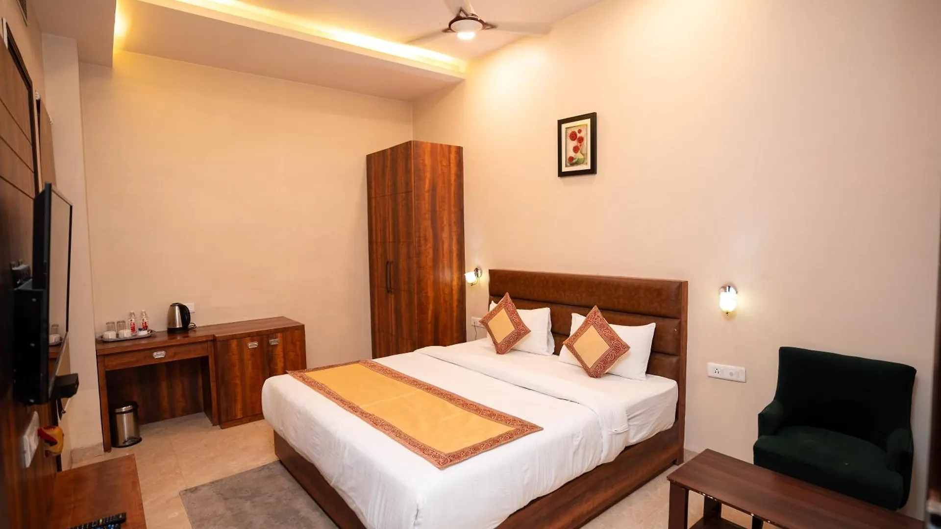 Hotel Radiance Courtyard Varanasi 0*,
