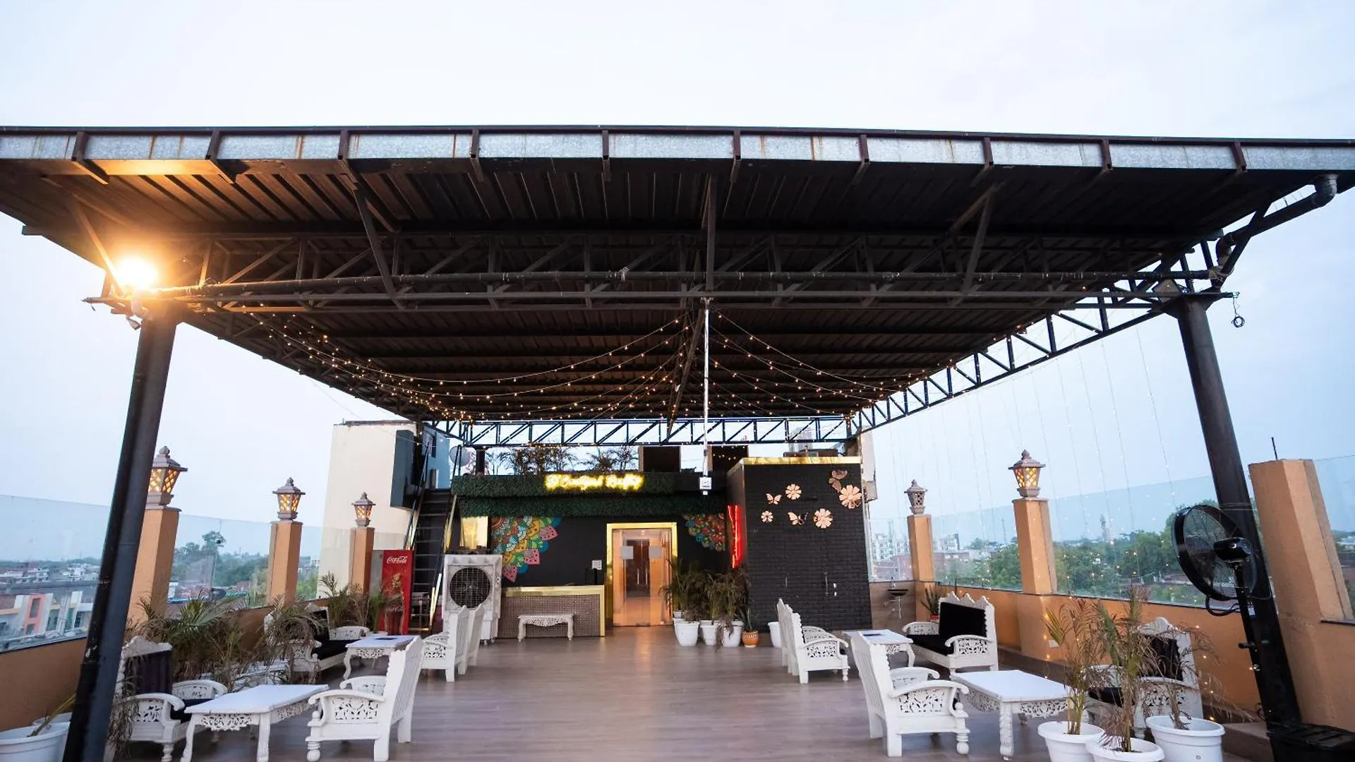 Hotel Radiance Courtyard Varanasi